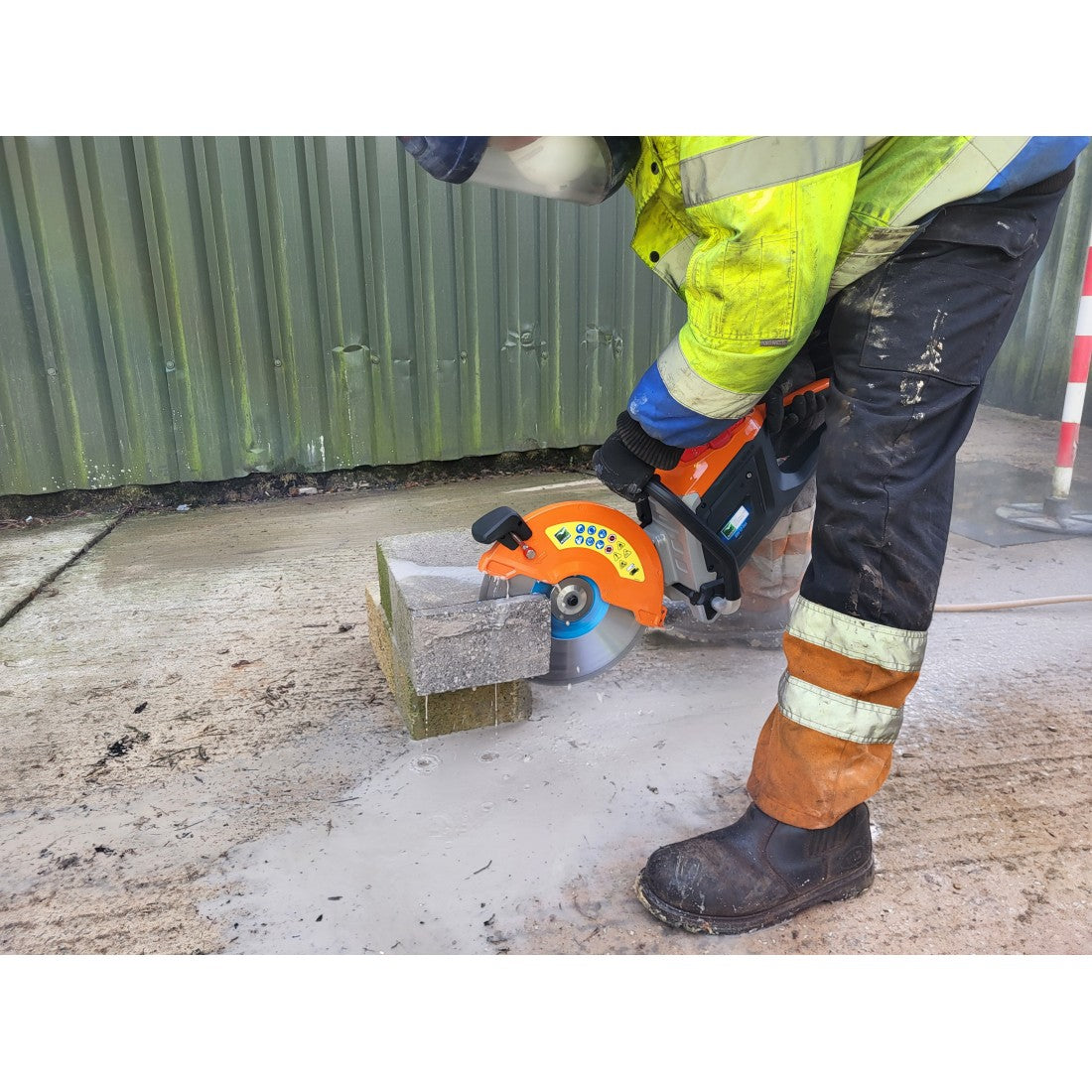 Belle DC 300E+ Cordless / Battery 300MM Consaw (Battery, Charger & Diamond Blade Inc)