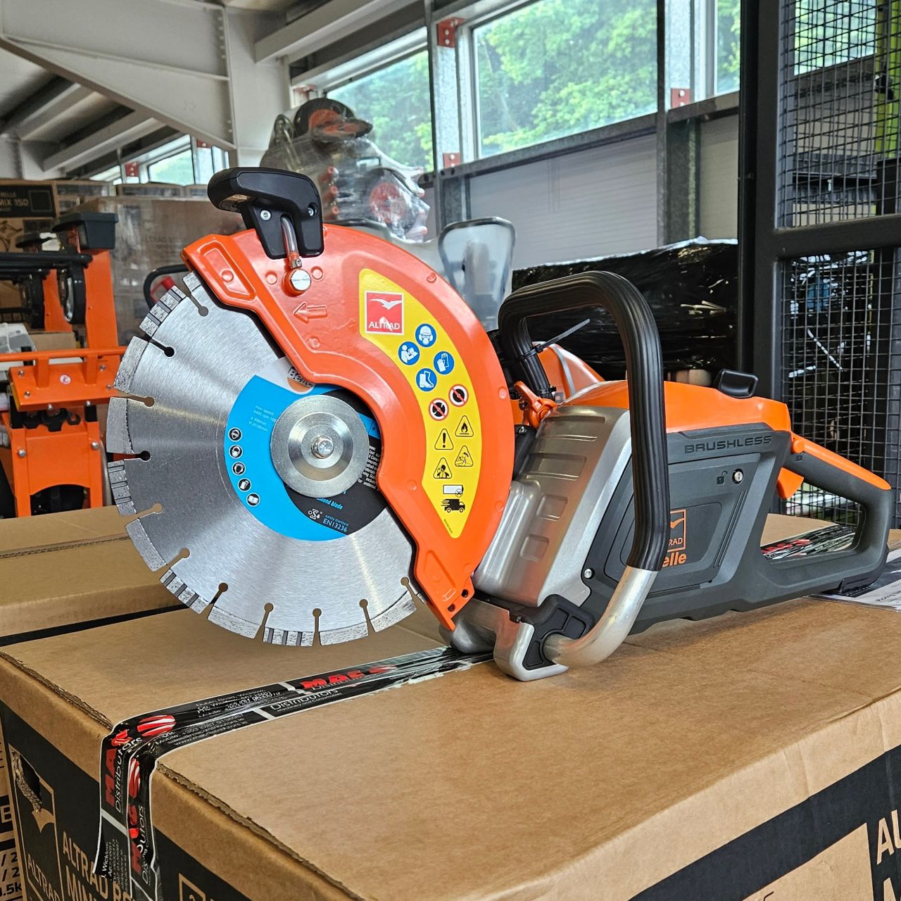 Belle DC 300E+ Cordless / Battery 300MM Consaw (Battery, Charger & Diamond Blade Inc)